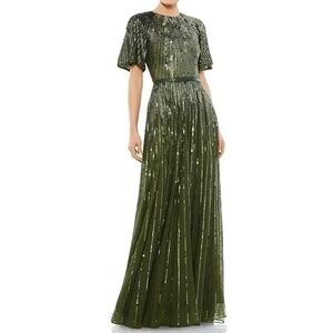 Mac Duggal. Short sleeve ombre sequined evening gown.